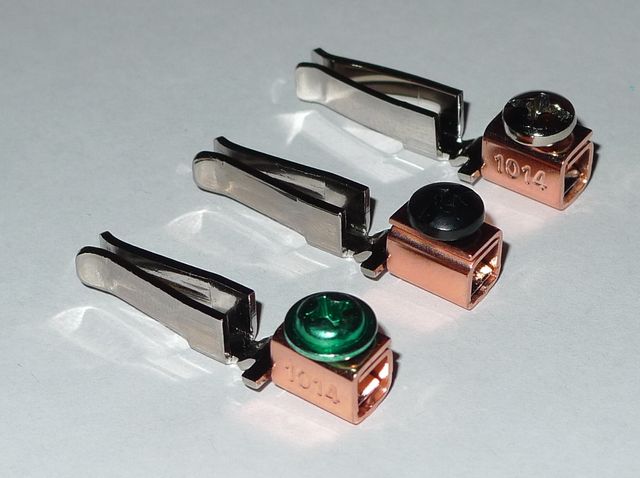 IeGO 8095‐Ag IEC Connector silver contacts