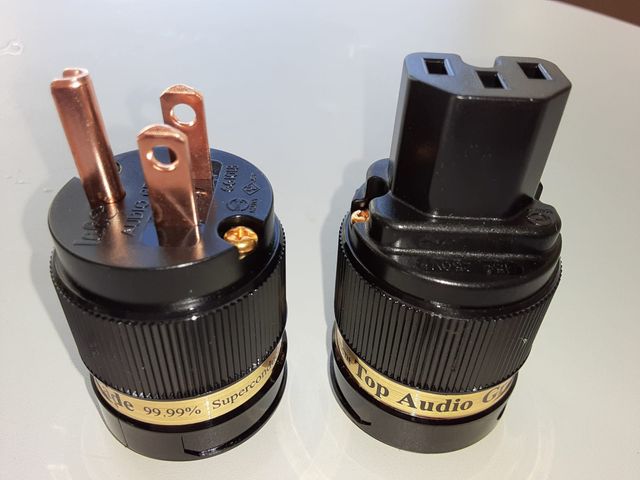 IeGO 8055‐Cu Power Plug and IEC Connector Set