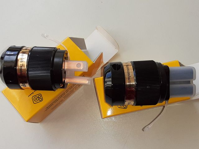 IeGO 8055‐Cu Power Plug and IEC Connector Set