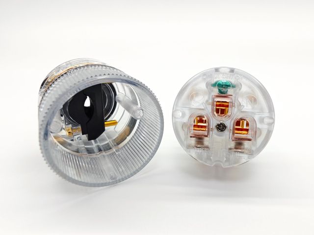 IeGO 8085‐Au Power Plug and IEC Connector Set