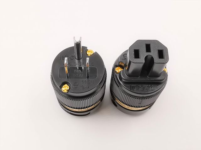IeGO 8095-Ag Pure Silver Power Plug and IEC Connector Set